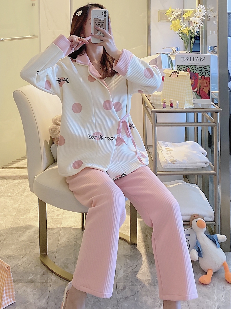 Autumn and winter air-padded postpartum care clothes, thickened and warm for breastfeeding, pregnancy period, October, November, spring, pregnant women's pajamas 12 Item Picture