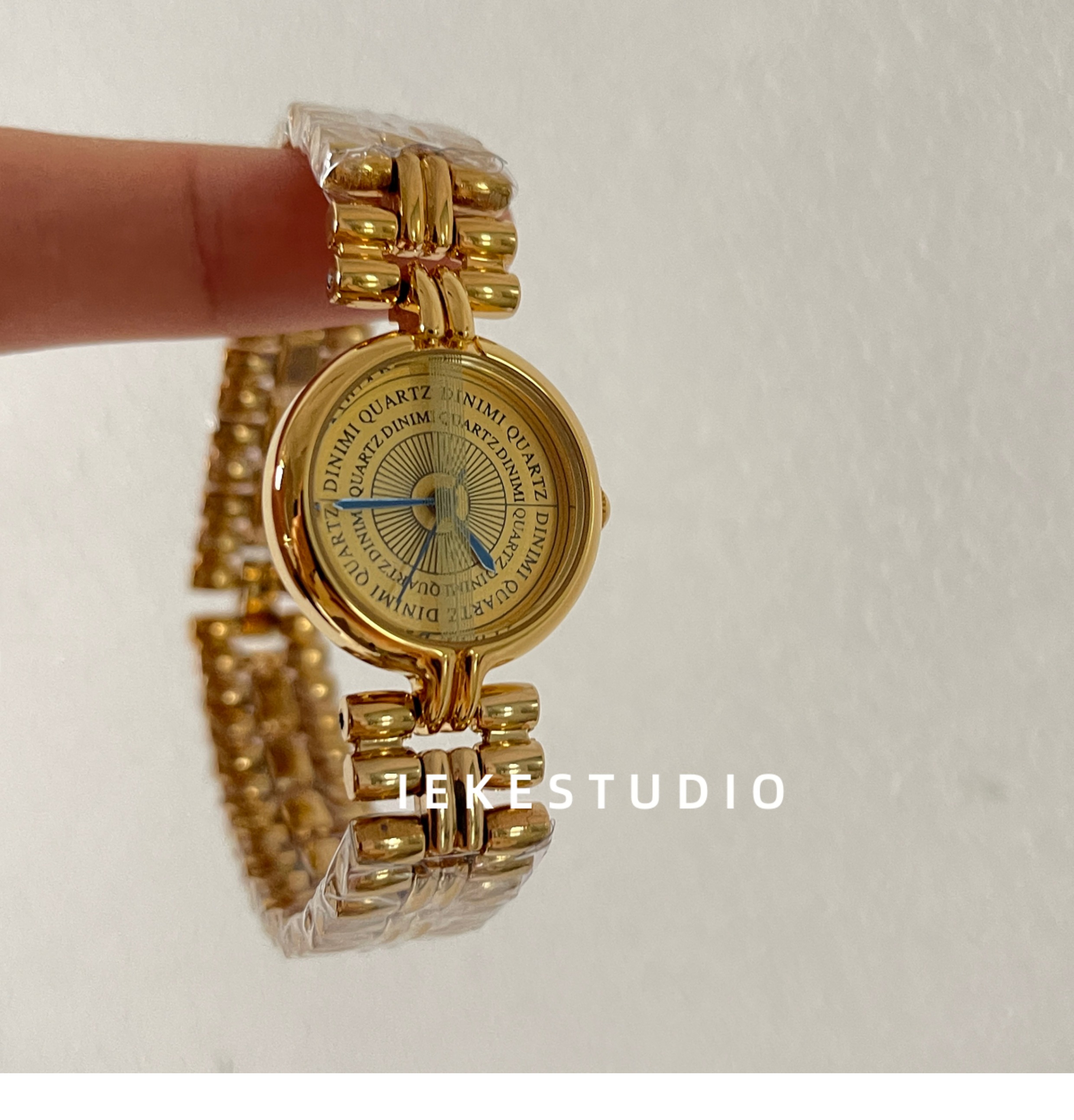 IEKE 中古风高级感时尚气质女士手表时髦复古vintage精致石英表详情7