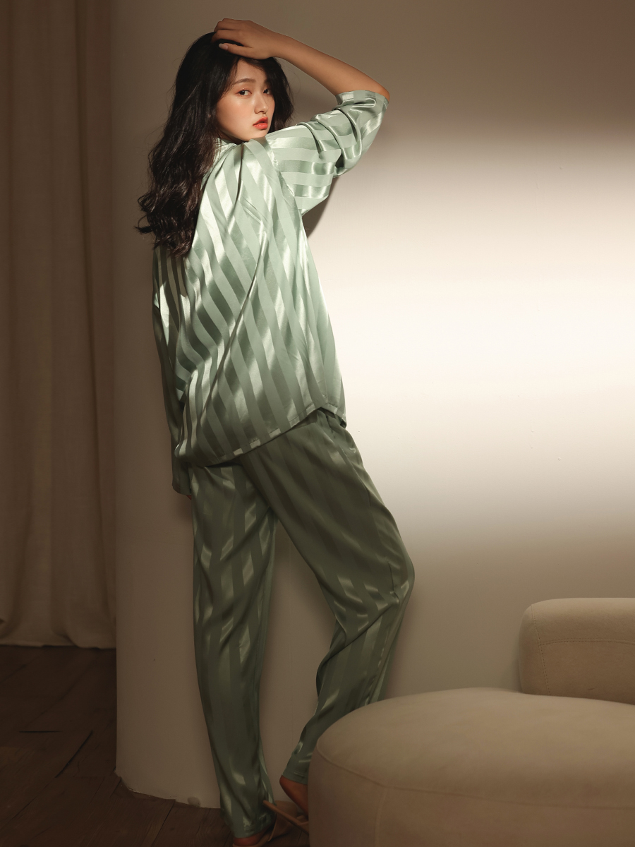 2022年新白底实物图