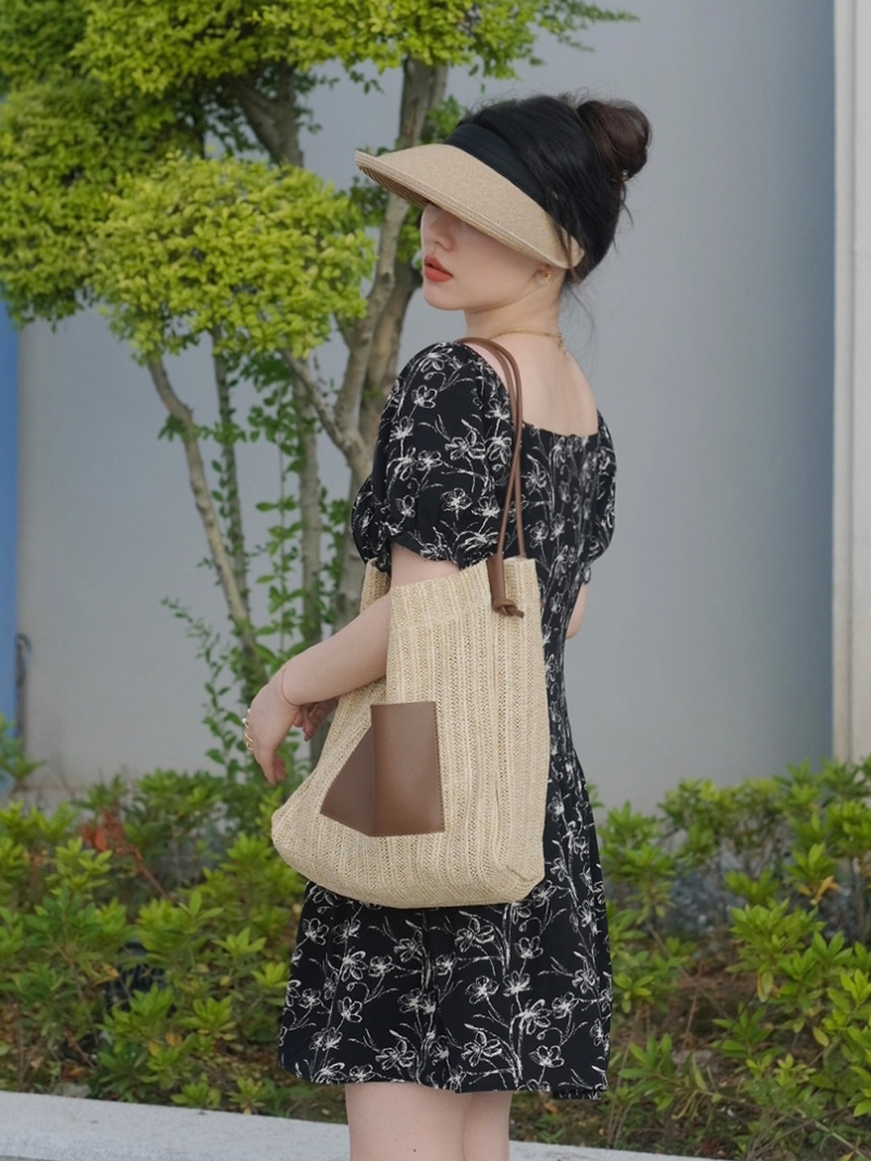 JML Ginger and wheat grain French black floral square neck A-line slightly plump and slimming, waist-cinching pleated short dress, tea break dress Item Picture