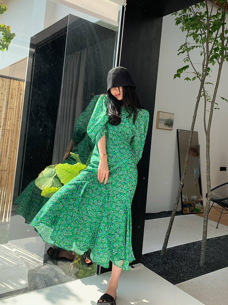 Sanya travel clothes, beach skirts, super fairy-like seaside vacation skirts, Korean slimming one-piece printed fishtail long skirts