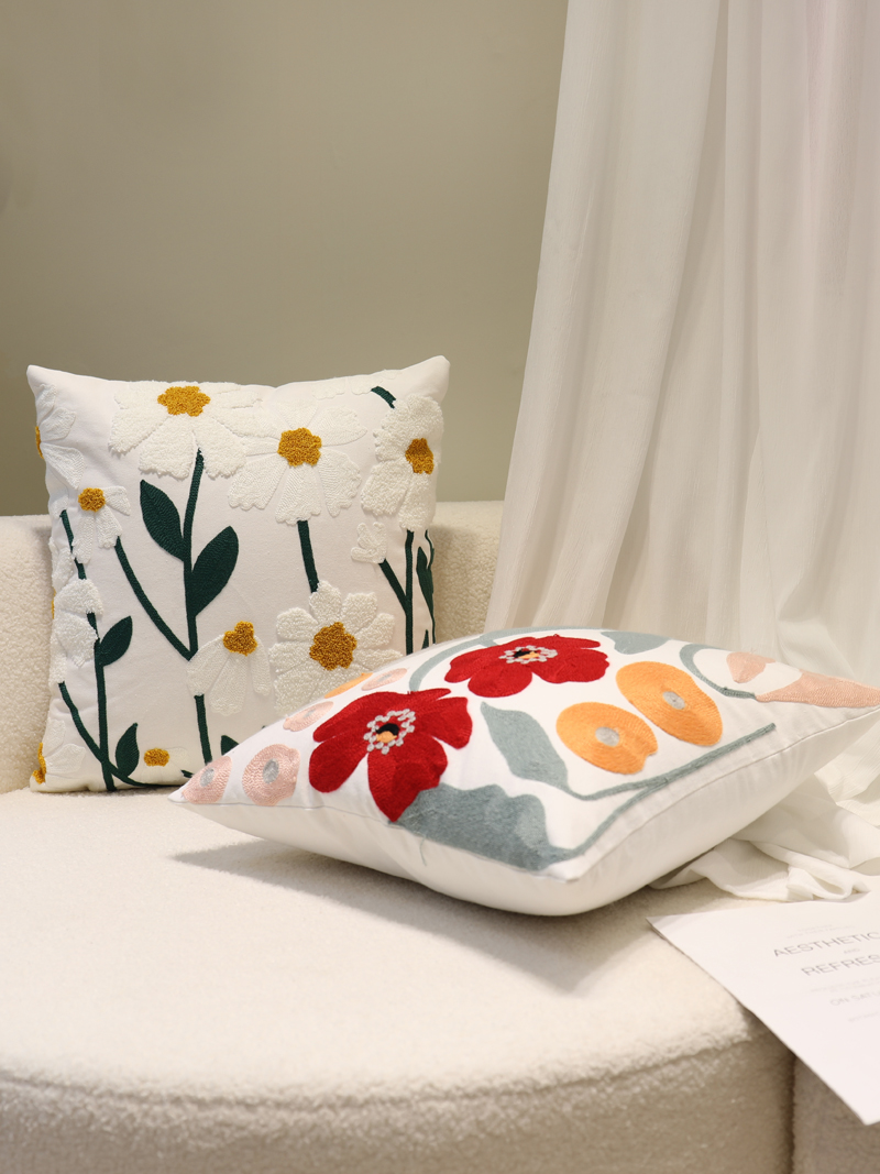 The living room features a simple sofa cushion, modern soft furnishings, a fresh and delicate embroidered throw pillow, and square all-cotton flower-shaped cushions Item Picture