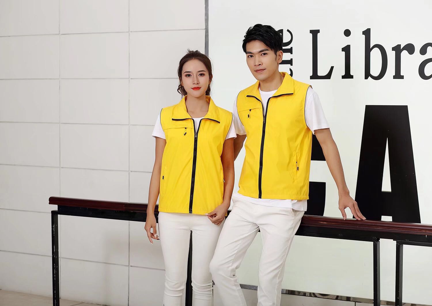 广告衫马甲实物图