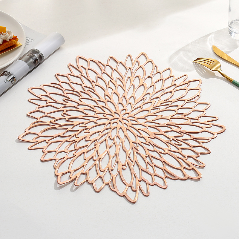 Wholesale of new cross-border Furonghua PVC placemats, European-style gilded heat insulation pads, and waterproof table MATS for Western restaurant decoration Item Picture