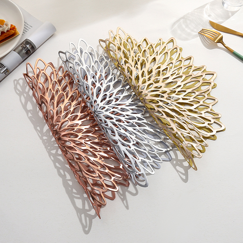 Wholesale of new cross-border Furonghua PVC placemats, European-style gilded heat insulation pads, and waterproof table MATS for Western restaurant decoration Specification image
