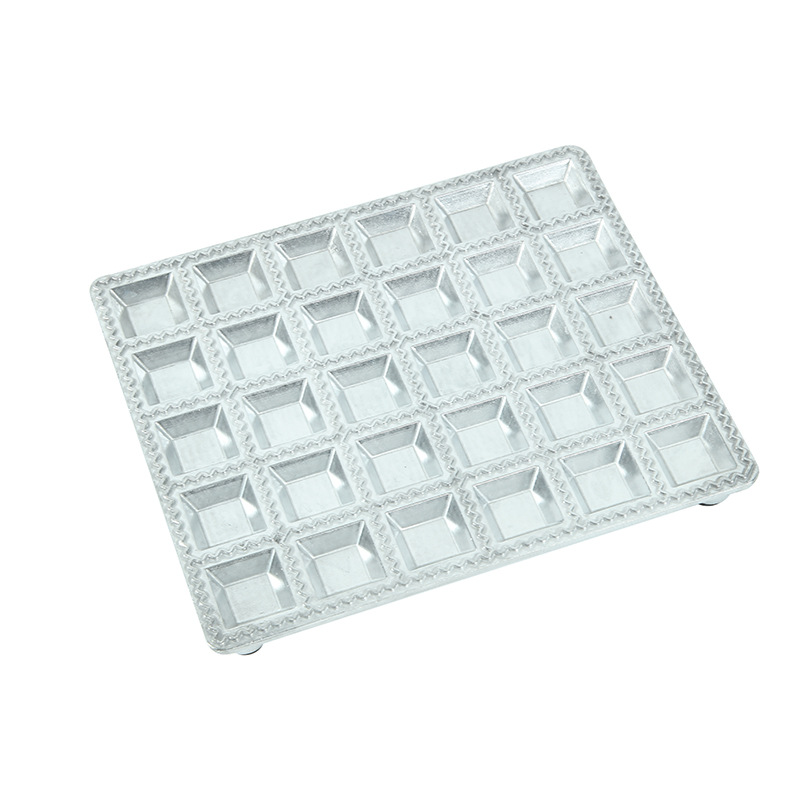 Cross-border dumpling molds, aluminum alloy dumpling molds, 30-compartment Italian dumpling molds, dumpling-making magic tools, wonton-making magic tools Application Scenario