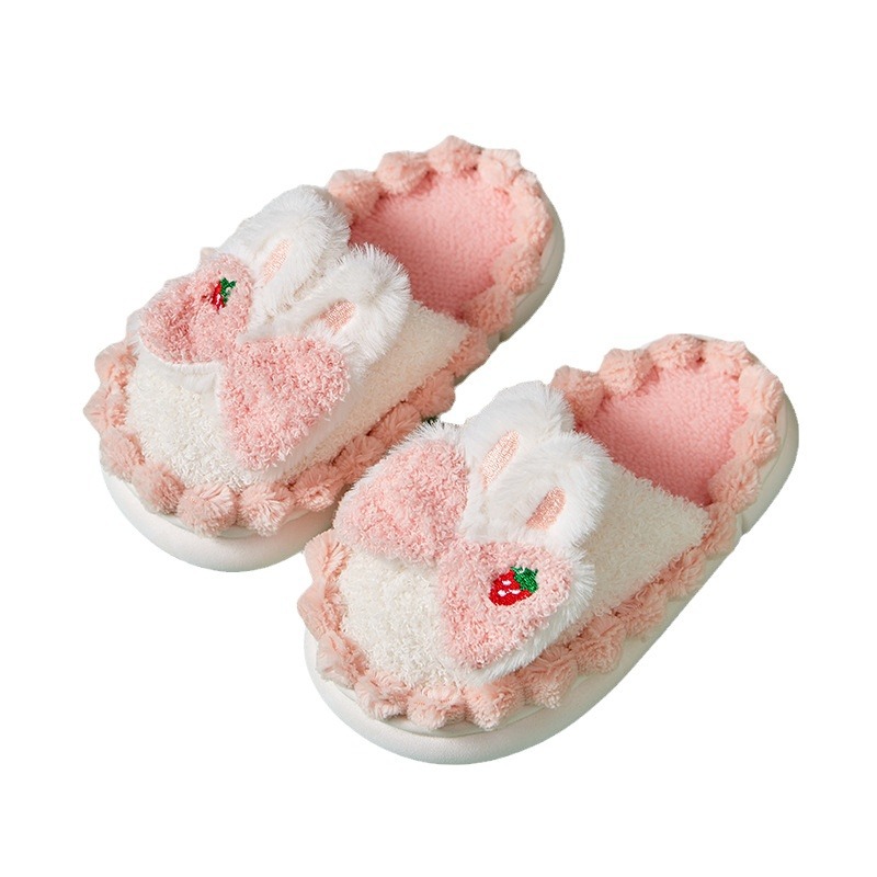 Wholesale of fleece children's cotton slippers, girls' cotton slippers, thickened warm and anti-slip children's slippers for indoor use in autumn and winter 2023 Application Scenario