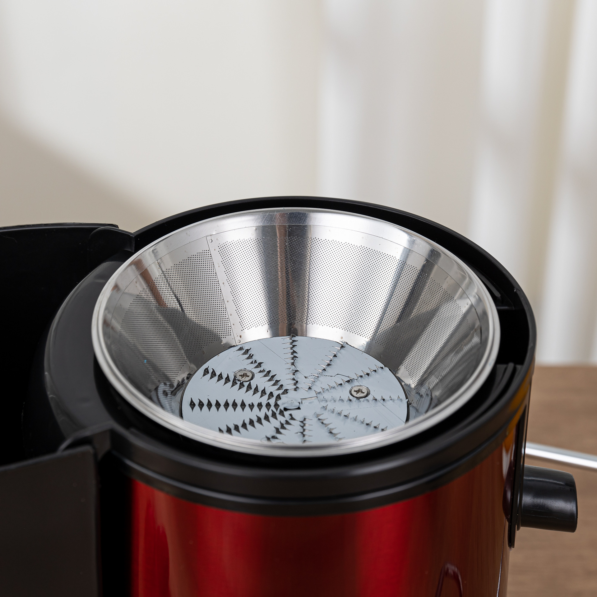 Household electric fruit press fruit juicer with residue and juice separation juicer Specification image