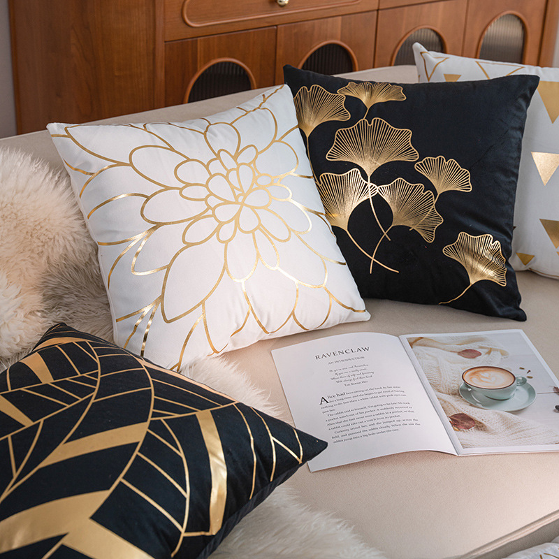 亚马逊跨境烫金抱枕套短毛绒叶子几何线条靠垫套客厅卧室靠枕批发