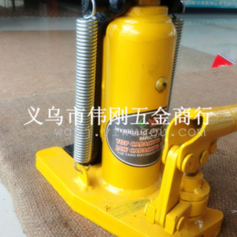 The manufacturer supplies claw-type jacks, vertical hydraulic jacks, 10-ton and 20-ton duckbill type cross-top and low-position track-lifting machines details Picture