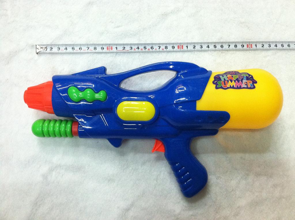 The 49,000 water gun, a pressure water gun brand, features a variety of colors and a novel style full figure