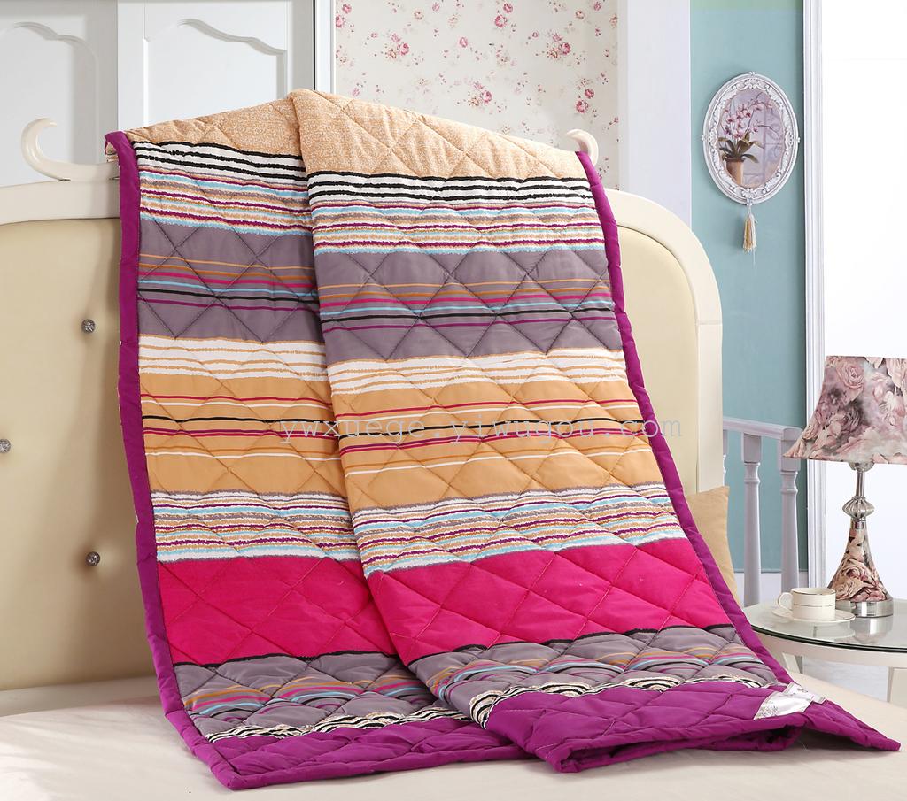 Xuege Home Textile Summer quilts are selling well. Summer quilts with diamond fleece are on sale at super low prices. Quality guaranteed. Comfortable choice - simple style details Picture