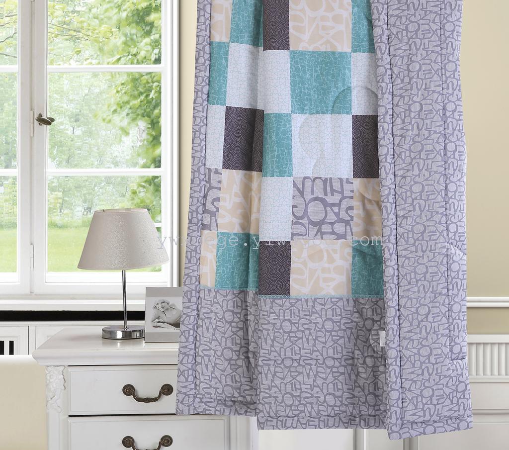 Xuege Home Textiles' summer quilts are selling well. Summer quilts made of all-cotton are available at super low prices. First online release. Quality guaranteed. Comfortable choice - free space
