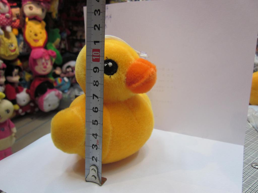 Plush toys, plush big yellow ducks, plush pendants, plush little figurines, little yellow ducks