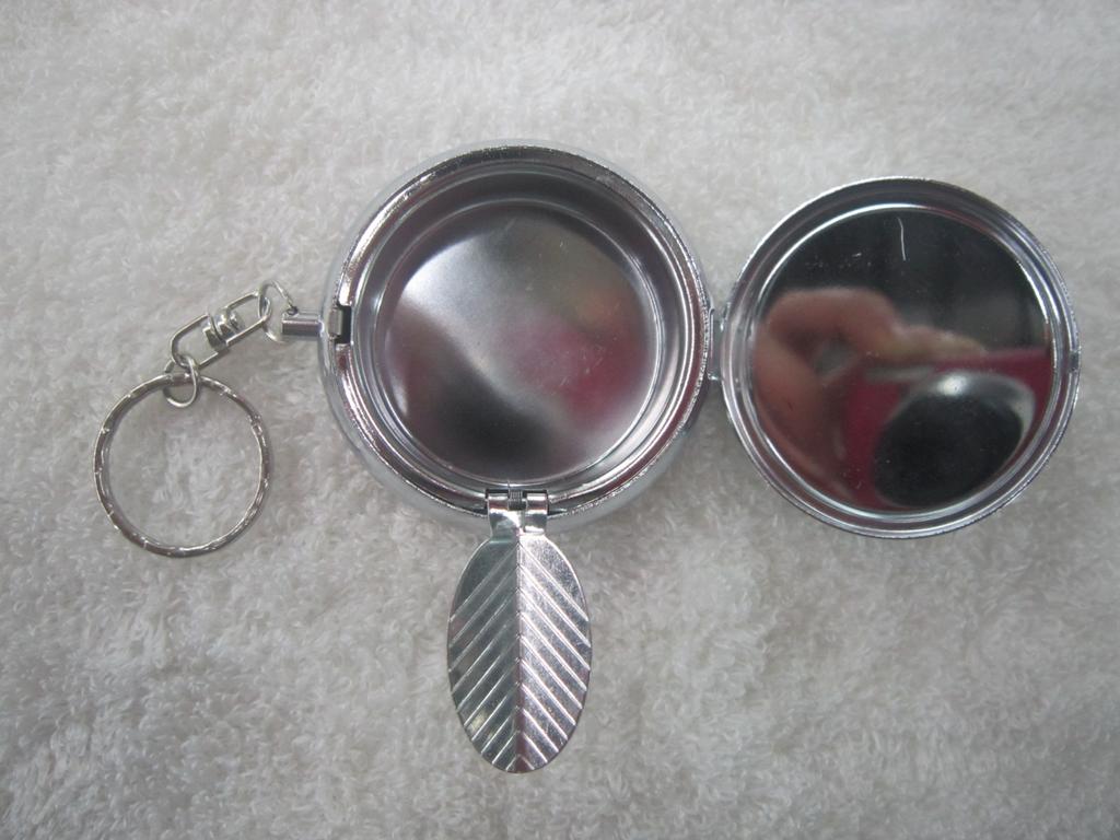 厂家直销迷你烟灰盒 钥匙扣小烟灰缸 携带式烟灰缸