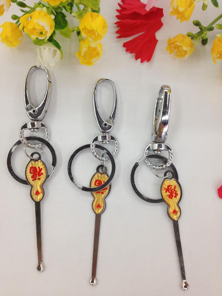 In-stock 2-yuan store exclusive keychain, street stall supermarket supply, ear scoop key Specification image