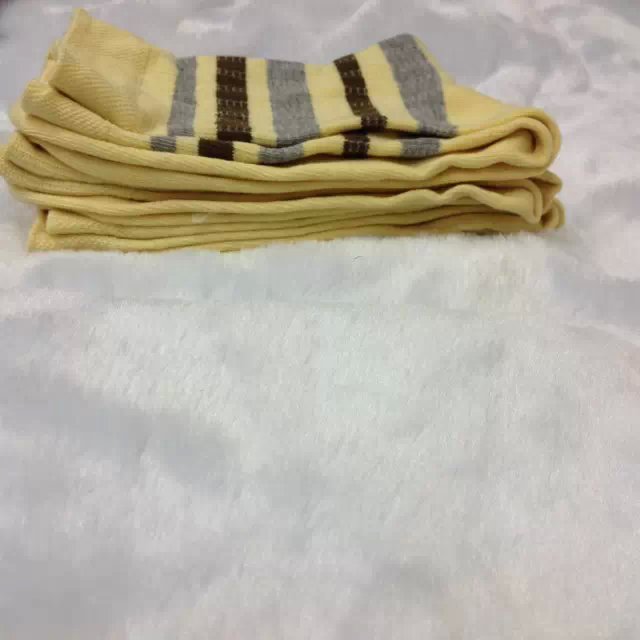Street stall foreign trade leftover order stock of polyester-cotton men's socks, gentleman's socks, loose-fitting socks, mid-calf socks, and elderly socks Application Scenario