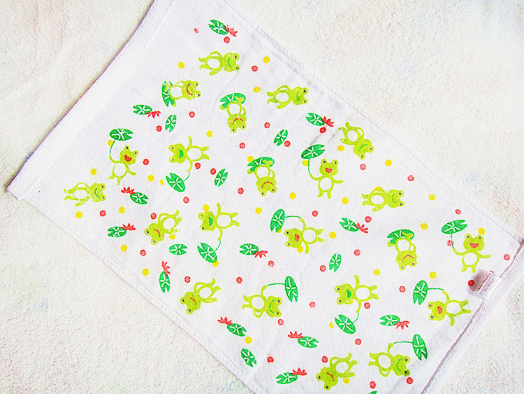Foreign trade honeycomb double-layer gauze towel, children's absorbent printed towel, 25*50cm, factory direct sales Application Scenario