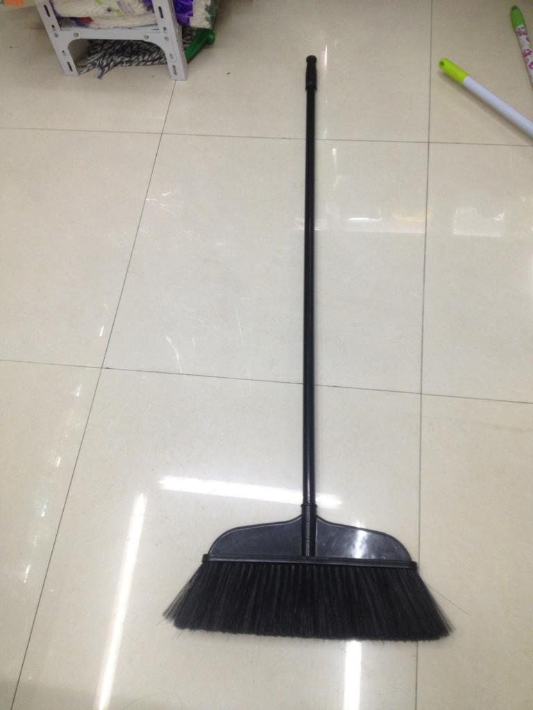 扫把、簸箕实物图