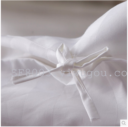Shefan Hotel Bedding Set of Four pieces, all-cotton bedding with pure white satin strips details Picture