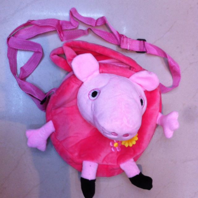 Plush shoulder bag, pp pig, pink pig dual-purpose bag, pig handbag Application Scenario