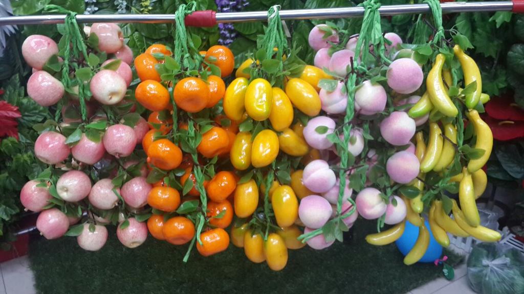 Simulated fruit strings, apple decorations, rural inn decorations, rattan lawn, Hualien fruit vines