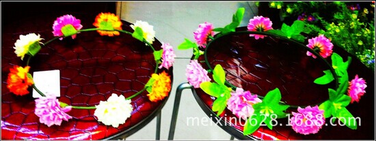 Wholesale of ultra-low special price simulation small ball chrysanthemum rings and Korean-style simulation flower garlands wedding supplies Specification image