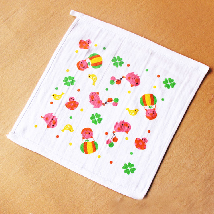 Honeycomb gauze towel 30*30, children's small square towel, children's towel, baby saliva towel, handkerchief, baby products Application Scenario