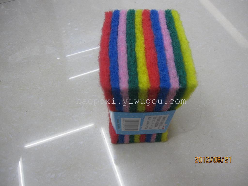 Clean The Dishes And The Pots With A Cloth. Clean Cloth Sponge. Application Scenario