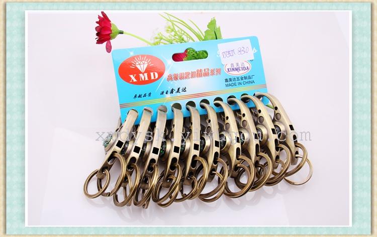 Wholesale factory direct sales of XMD830 antique copper imitation keychain Double-ring compass keychain Application Scenario