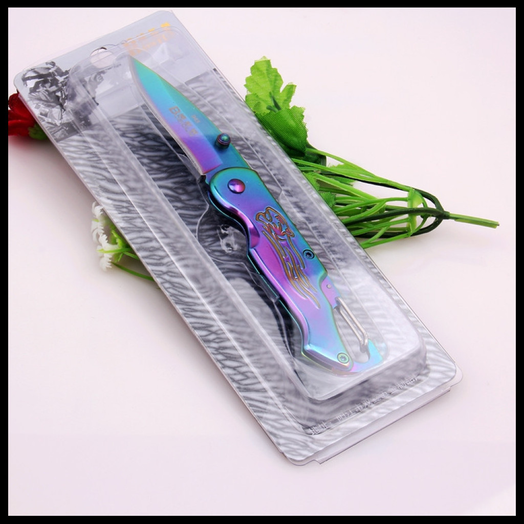 Outdoor military knife, jungle, wild path, survival knife, portable folding fruit knife, high-hardness self-defense weapon Application Scenario