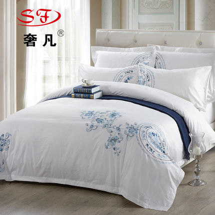 Luxurious five-star hotel bedding, embroidered quilt cover, blue and white porcelain four-piece set