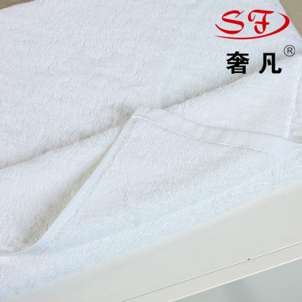 Luxurious five-star hotel pure cotton towels, square towels, floor towels and bath towels details Picture