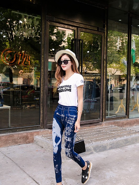 European and American printed matte seamless letter head imitation denim leggings, perfect for the body and with a elasticity of nine points details Picture