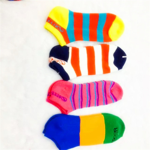 The new product of the street stall, basketball socks, is the semi-loop women's boat socks