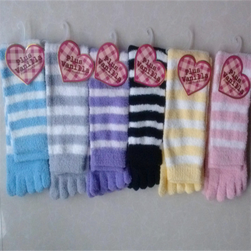 Street stall coral fleece knee-length women's socks, women's socks, sleeping socks, high loop floor socks Application Scenario