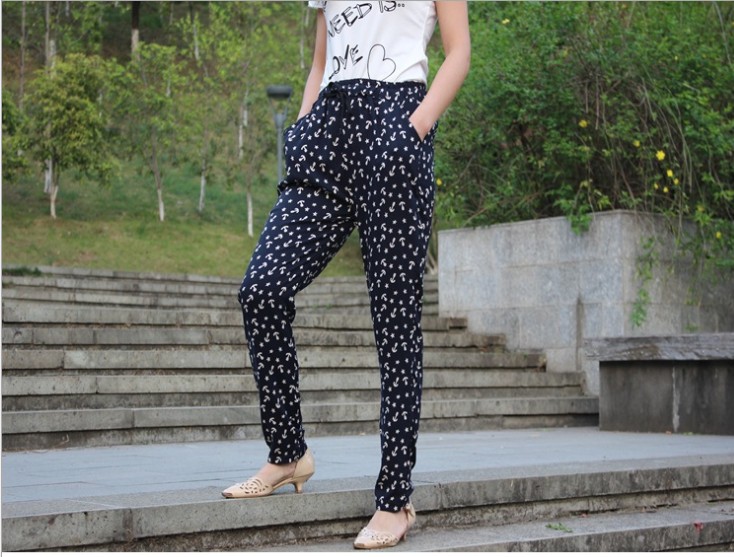 Thin printed Korean-style Harem pants, 9-inch pants, women's loose, large-sized elastic waist-hugging pants details Picture