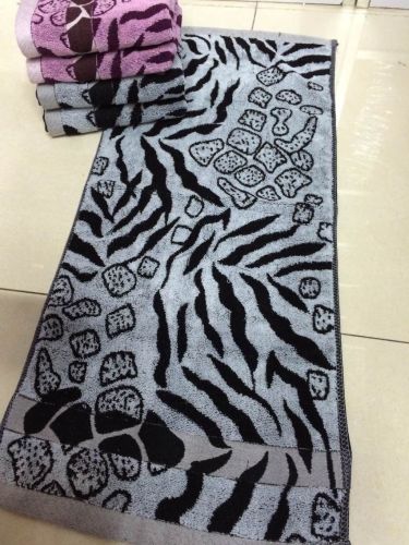 Venta directa de fábrica leopardo jacquard publicidad creativa toalla facial AB yarn toalla