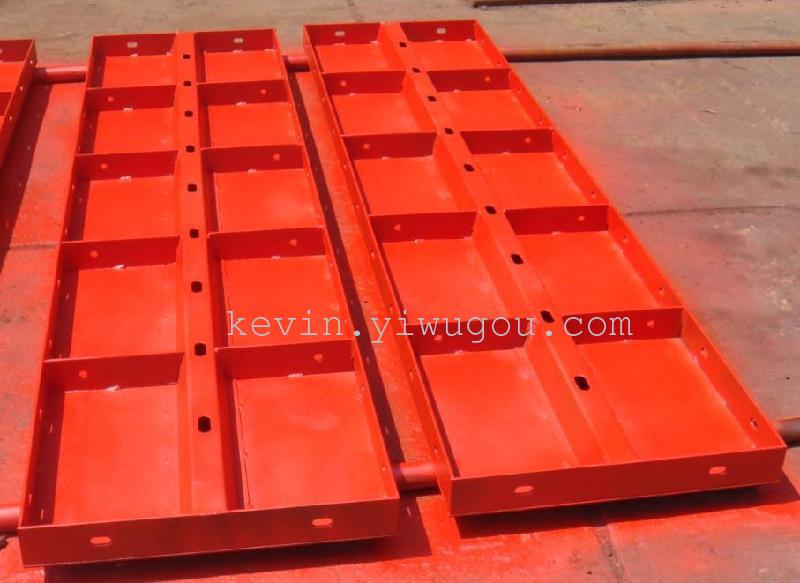 The manufacturer supplies construction steel formwork