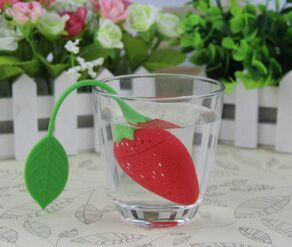 Silicone creative strawberry tea maker, a tea-making magic tool and tea filter