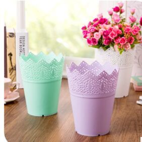 Creative mini trash cans and storage bins with lace semi-hollowed-out desktops for office and home use