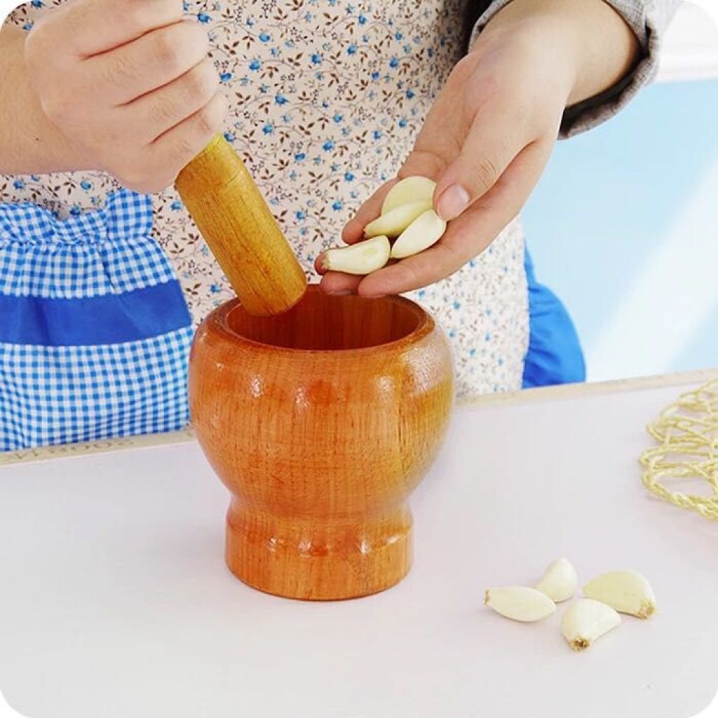 Natural bamboo and wood household garlic mashing machine, kitchen garlic press, garlic paste mashing machine, medicine jar, pepper grinder Specification image