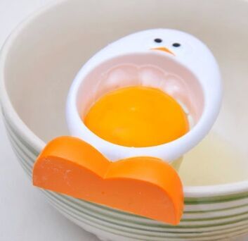 Creative and fun chicken-shaped kitchen egg white separator, egg yolk and egg liquid filter and egg divider