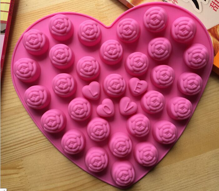 Supply of new baking utensils 30 rose 4 love chocolate silicone cake mold