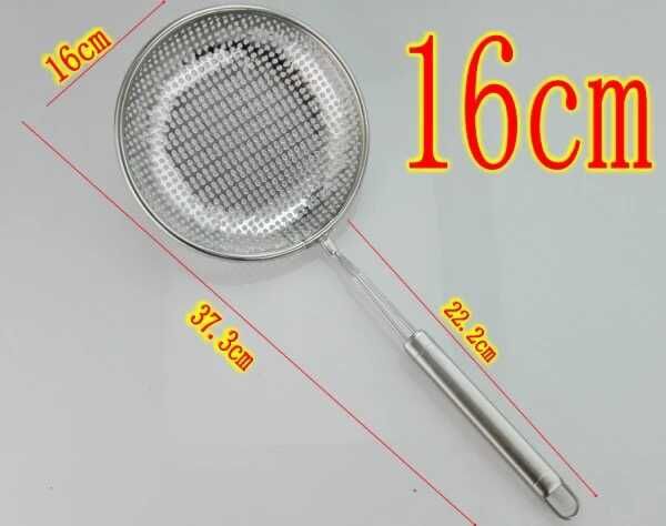 High-grade stainless steel square handle perforated leakage flat bottom oil leakage grid oil filter screen, strainer fence powder fence filter screen, large strainer spoon screen leakage Application Scenario