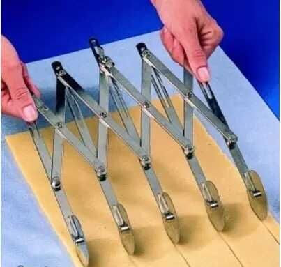 Pizza multi-wheel knife Danish pastry knife Retractable multi-wheel knife Pizza hob five-wheel knife seven-wheel knife
