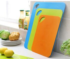 Rectangular plastic eco-friendly cutting board, genuine antibacterial, non-toxic, odorless and healthy cutting board, environmentally friendly for cutting fruits in the kitchen