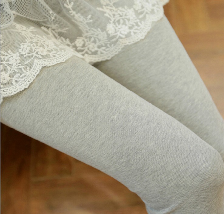 Two small lace one-piece culottes and leggings for slimming in Korean style Specification image