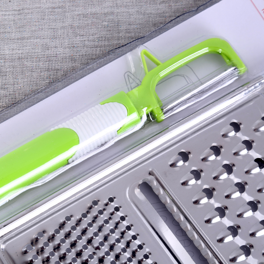 Kitchen Tools Vegetable Peeler Separator Steel Line Peeler Peel Knife 0832 Application Scenario