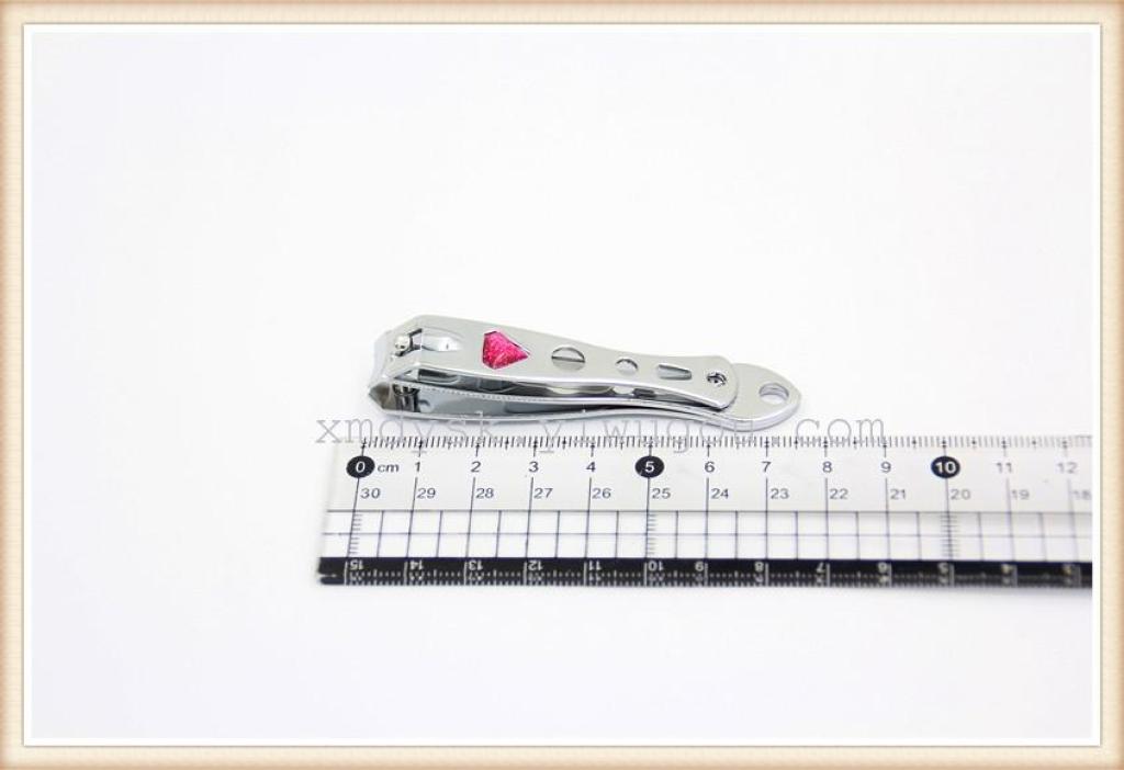 2-yuan store nail clippers, multi-functional nail clippers, personal care supplies, supermarket supply Specification image